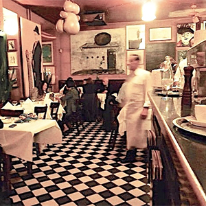 Berlin restaurant location ‘Paris Bar’