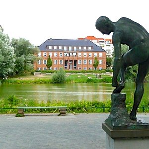 Lake location with sculpture in city garden Berlin